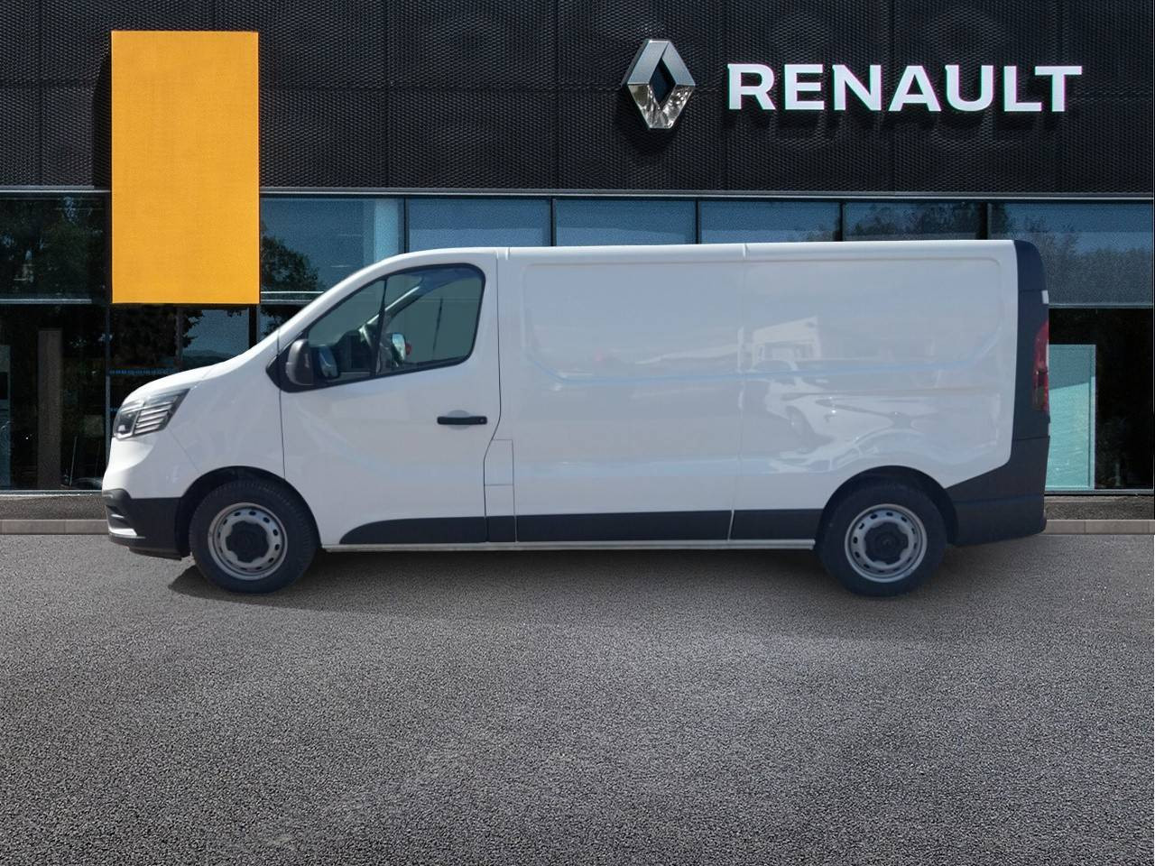Vente en ligne Renault Trafic 3 Fourgon TRAFIC FGN L2H1 3000 KG BLUE DCI 130 au prix de 24 990 €