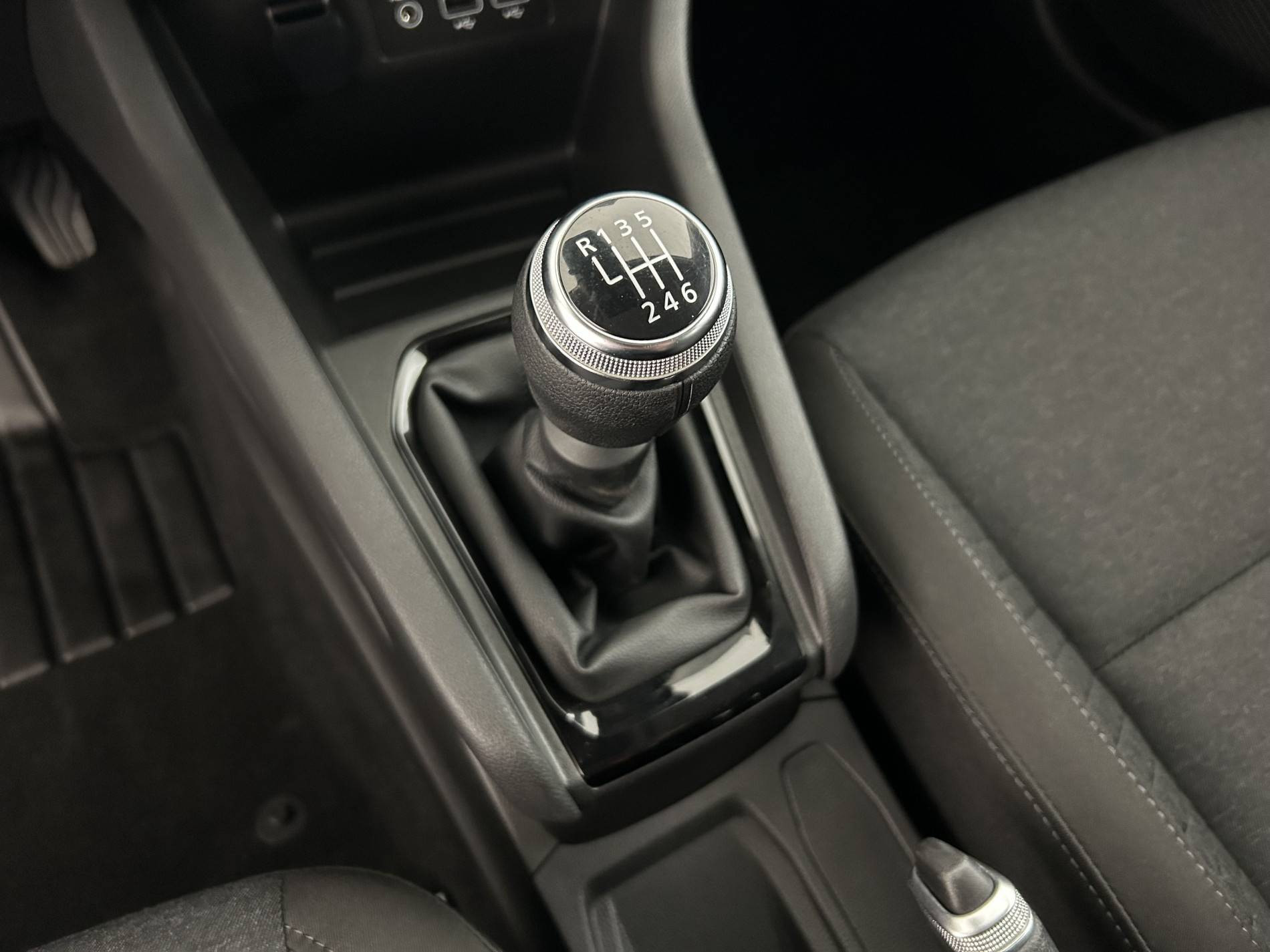 Vente en ligne Renault Clio 5 Clio TCe 90 au prix de 14 290 €