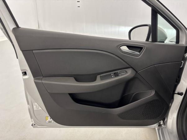 Vente en ligne Renault Clio 5 Clio Blue dCi 100 - 21N au prix de 15 290 €
