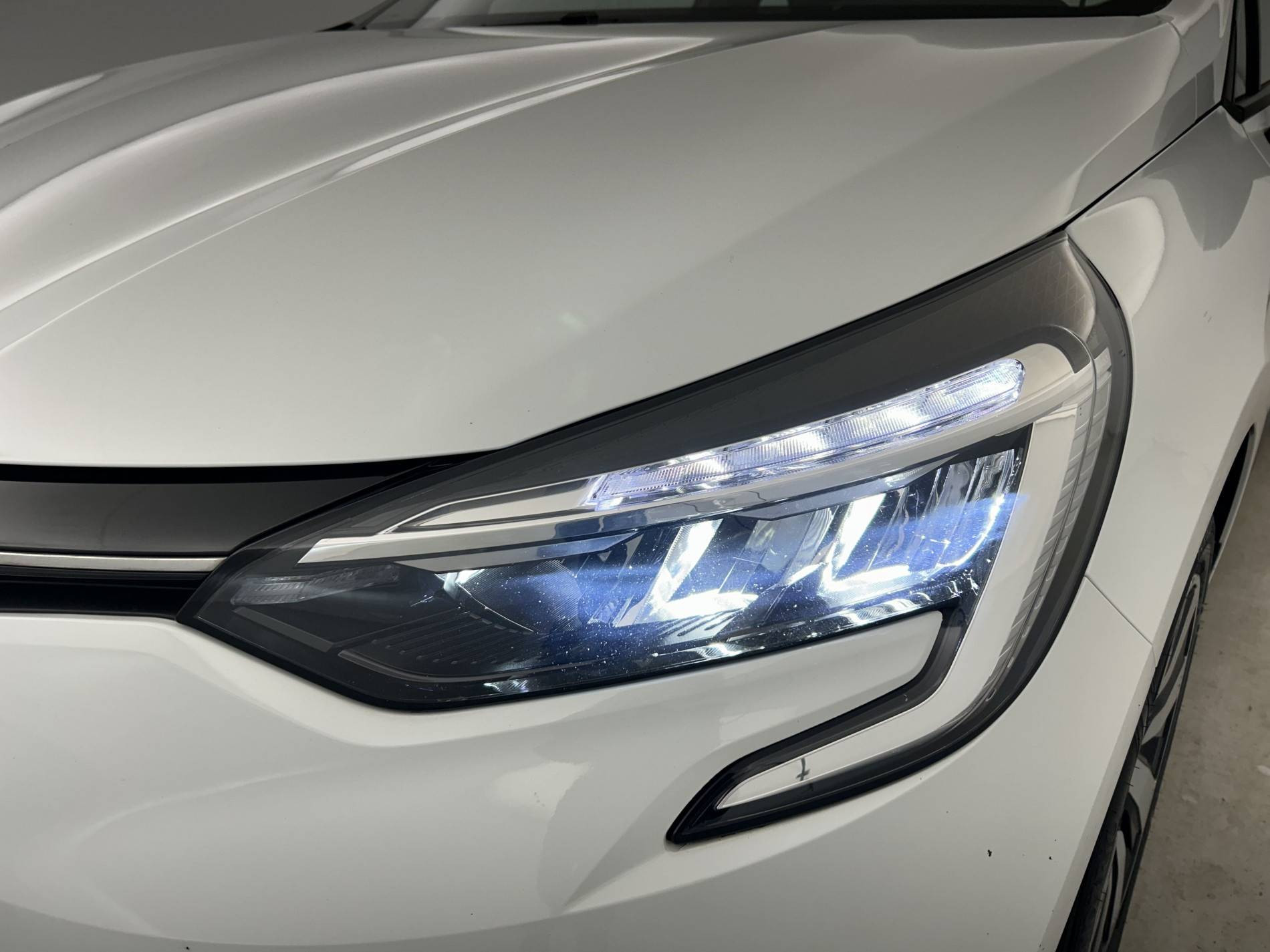 Vente en ligne Renault Clio 5 Clio TCe 90 au prix de 14 490 €