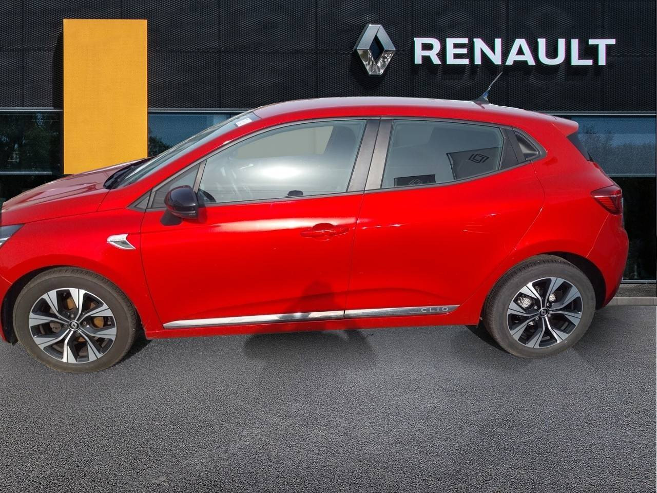 Vente en ligne Renault Clio 5 Clio TCe 90 - 21N au prix de 14 990 €