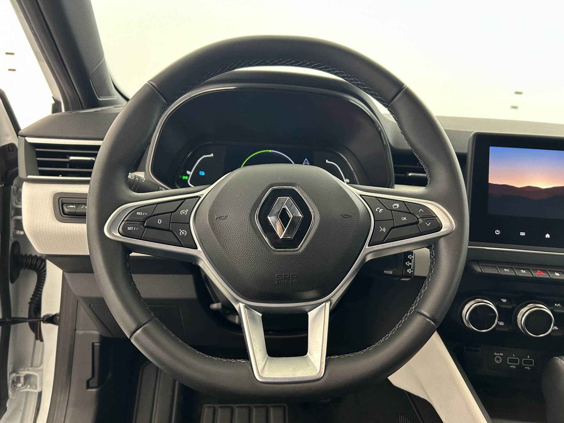 Vente en ligne Renault Clio 5 Clio E-Tech 140 - 21N au prix de 16 590 €