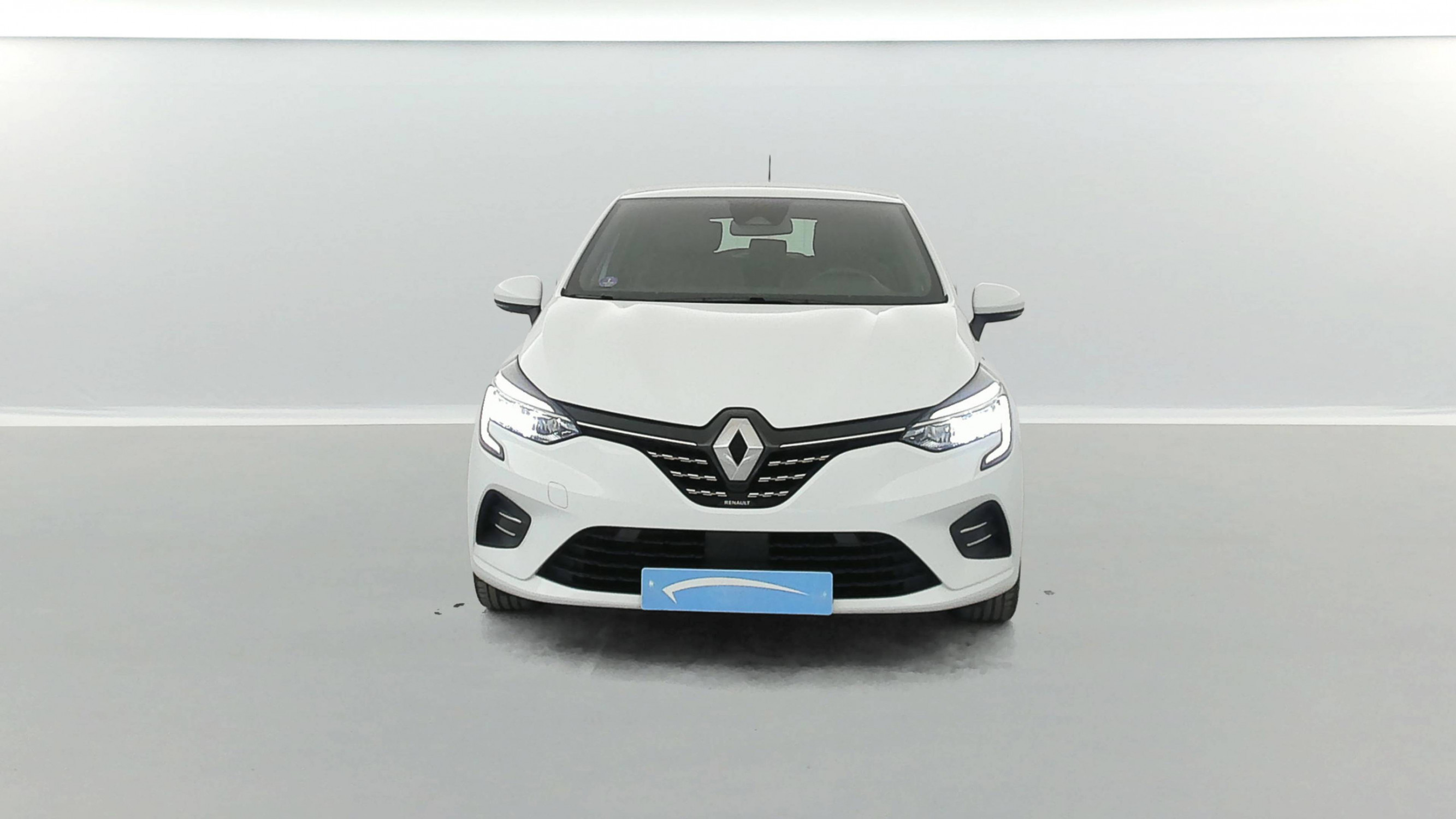 Vente en ligne Renault Clio 5 Clio E-Tech 140 - 21N au prix de 16 590 €