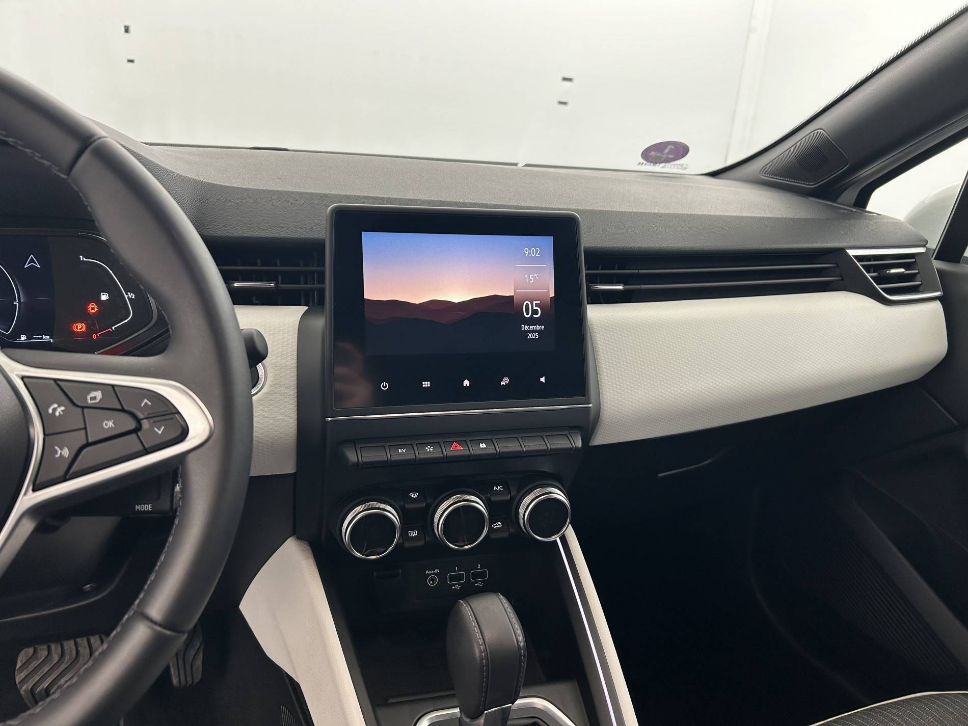 Vente en ligne Renault Clio 5 Clio E-Tech 140 - 21N au prix de 16 590 €