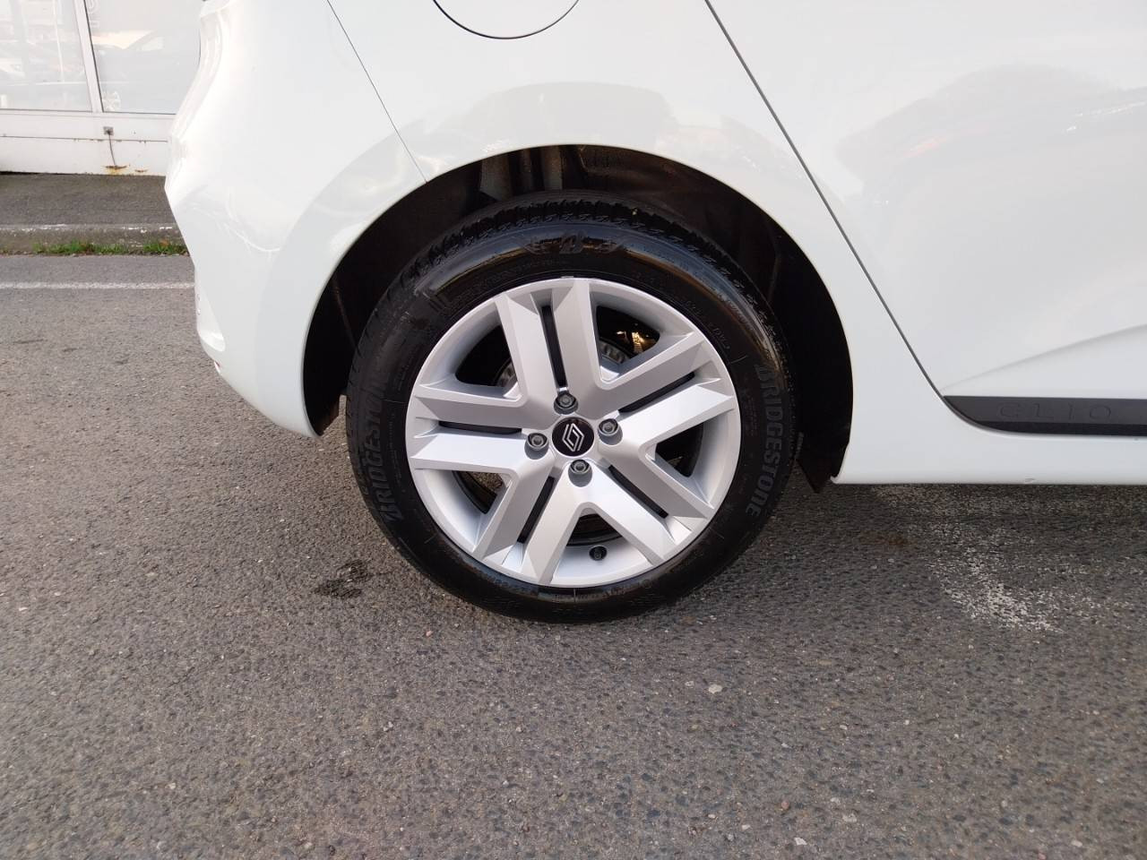 Vente en ligne Renault Clio 5 Clio SCe 65 au prix de 14 590 €