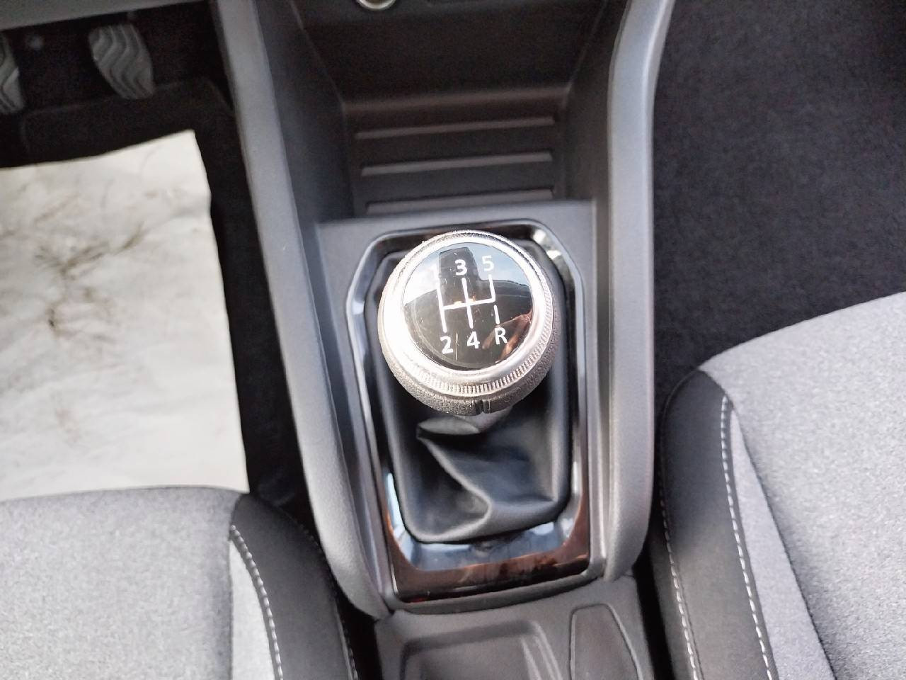 Vente en ligne Renault Clio 5 Clio SCe 65 au prix de 14 590 €