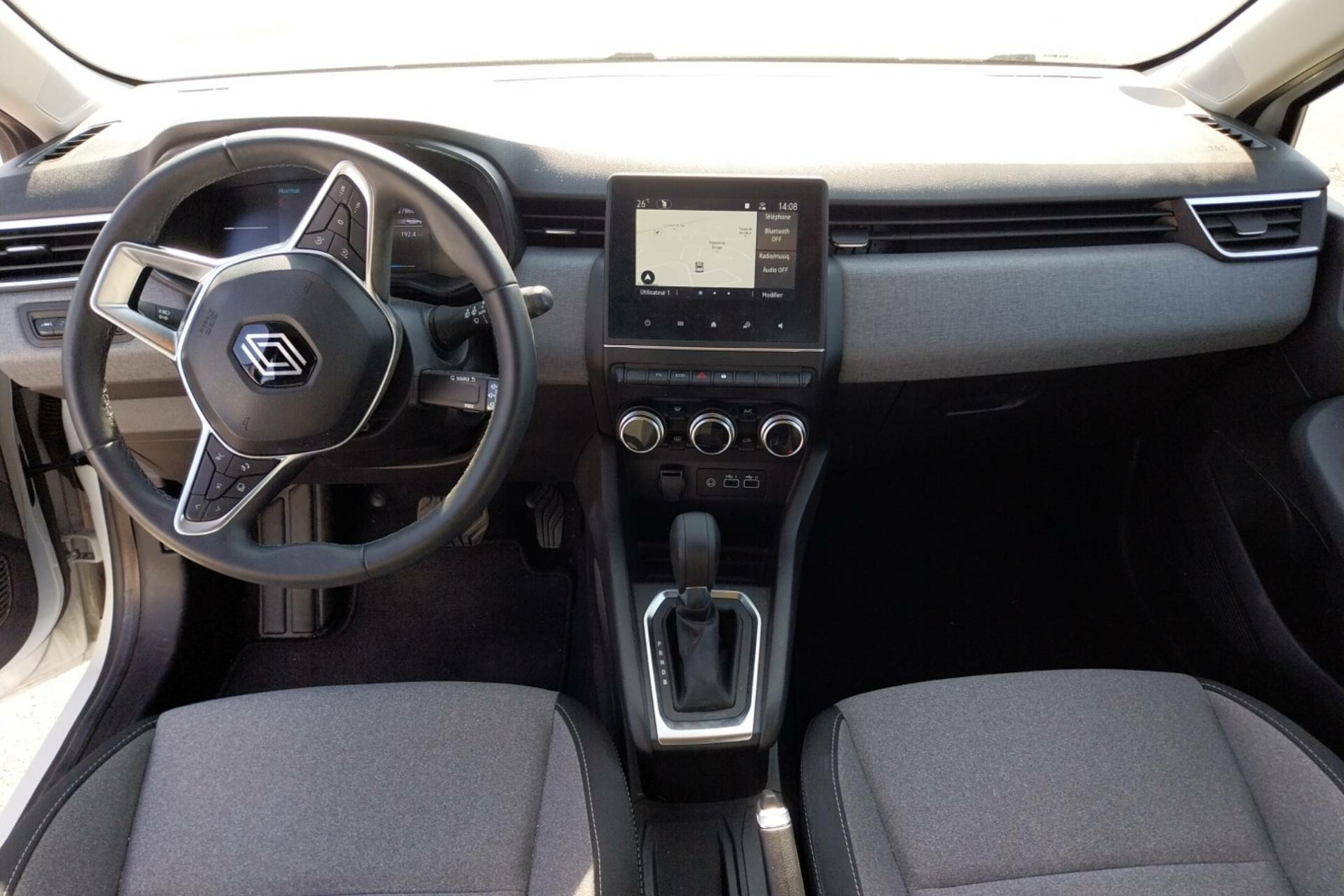 Vente en ligne Renault Clio 5 Clio E-Tech full hybrid 145 au prix de 18 290 €