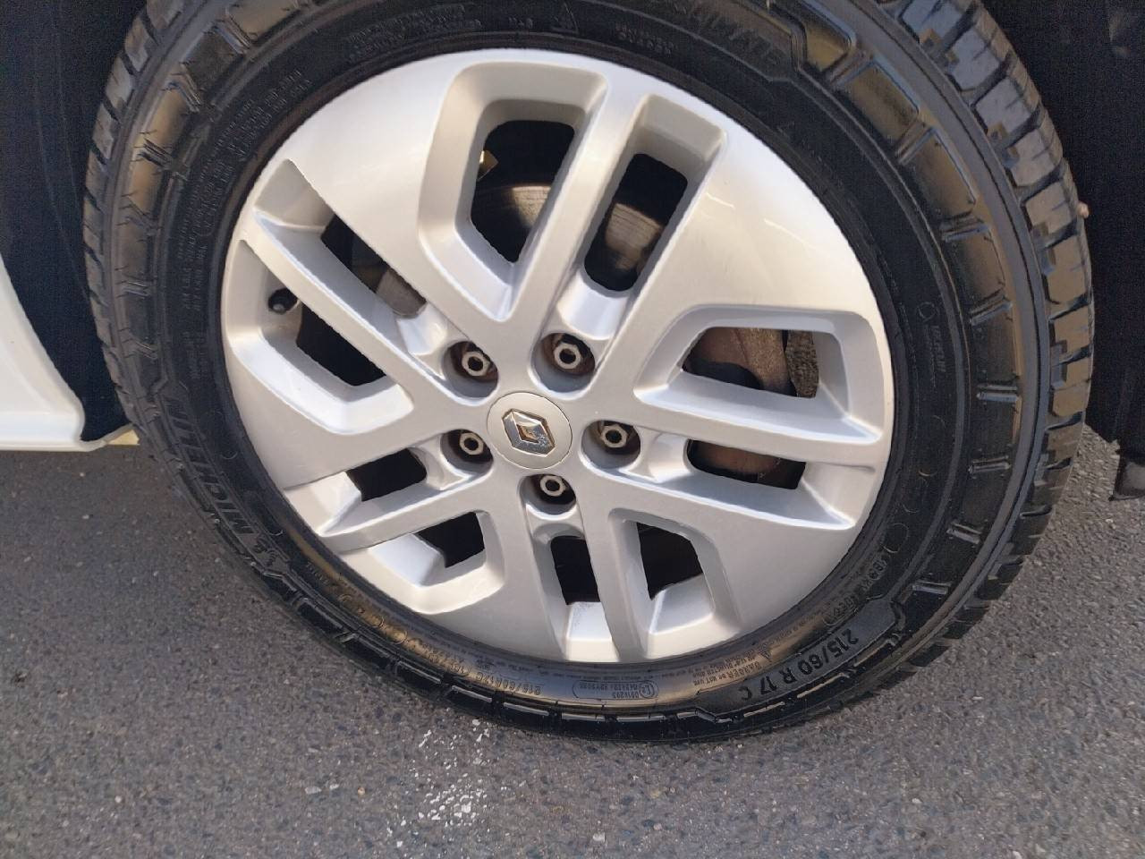 Vente en ligne Renault Trafic 3 Fourgon TRAFIC FGN L2H1 1300 KG DCI 120 au prix de 20 990 €