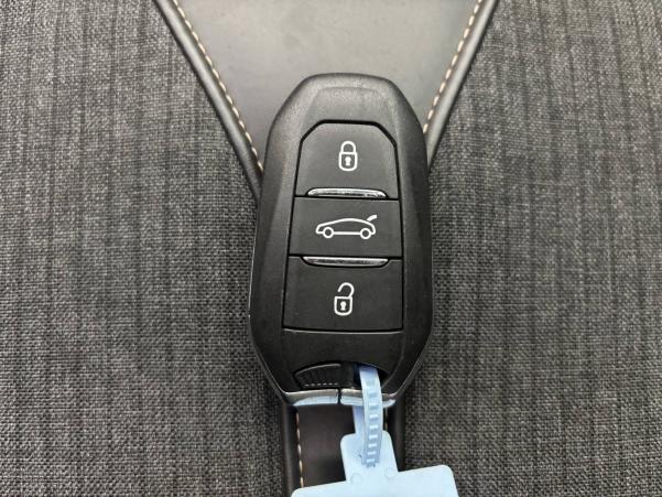 Vente en ligne Peugeot 3008  BlueHDi 130ch S&S BVM6 au prix de 18 590 €