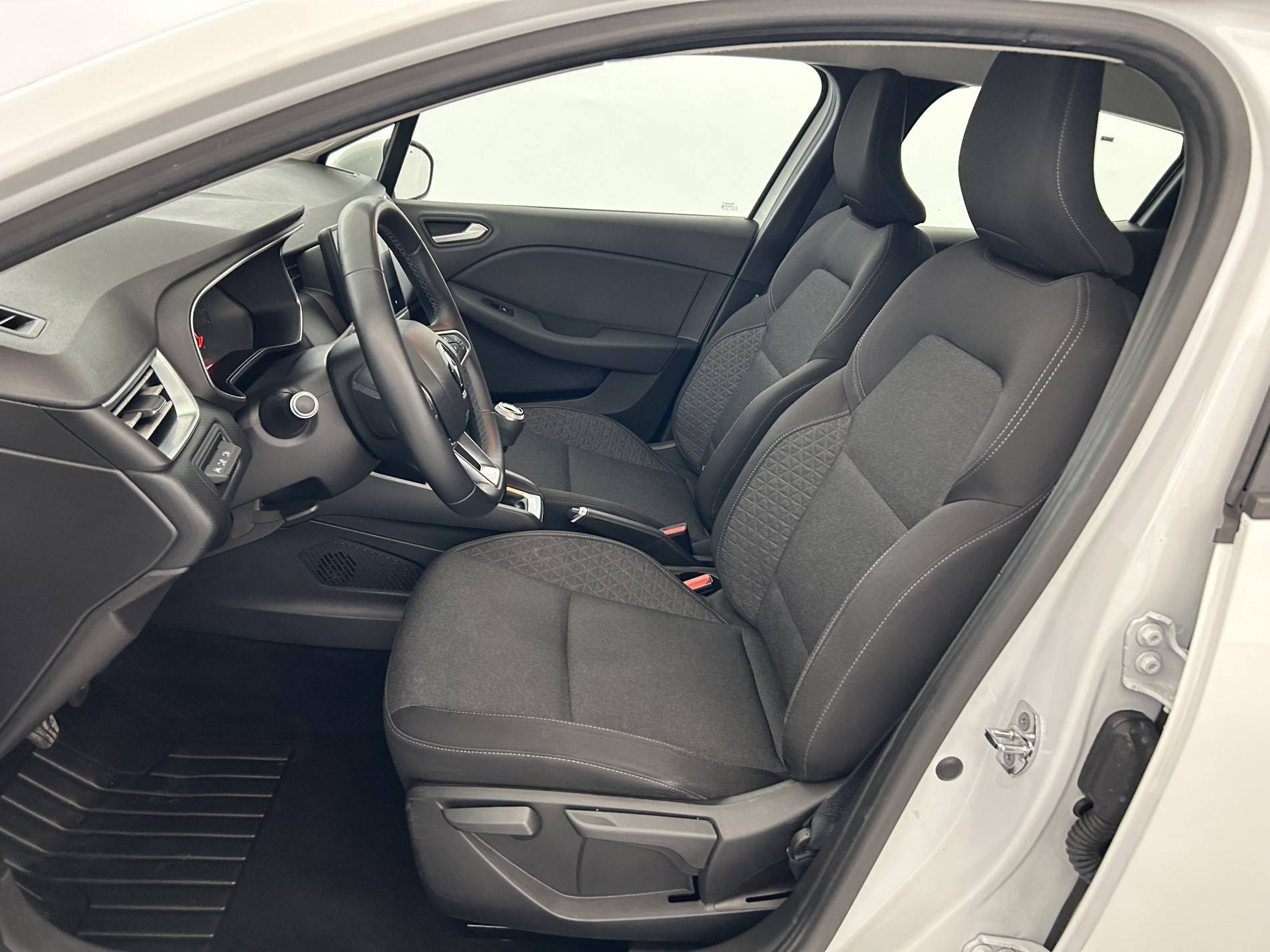 Vente en ligne Renault Clio 5 Clio Blue dCi 85 au prix de 12 990 €