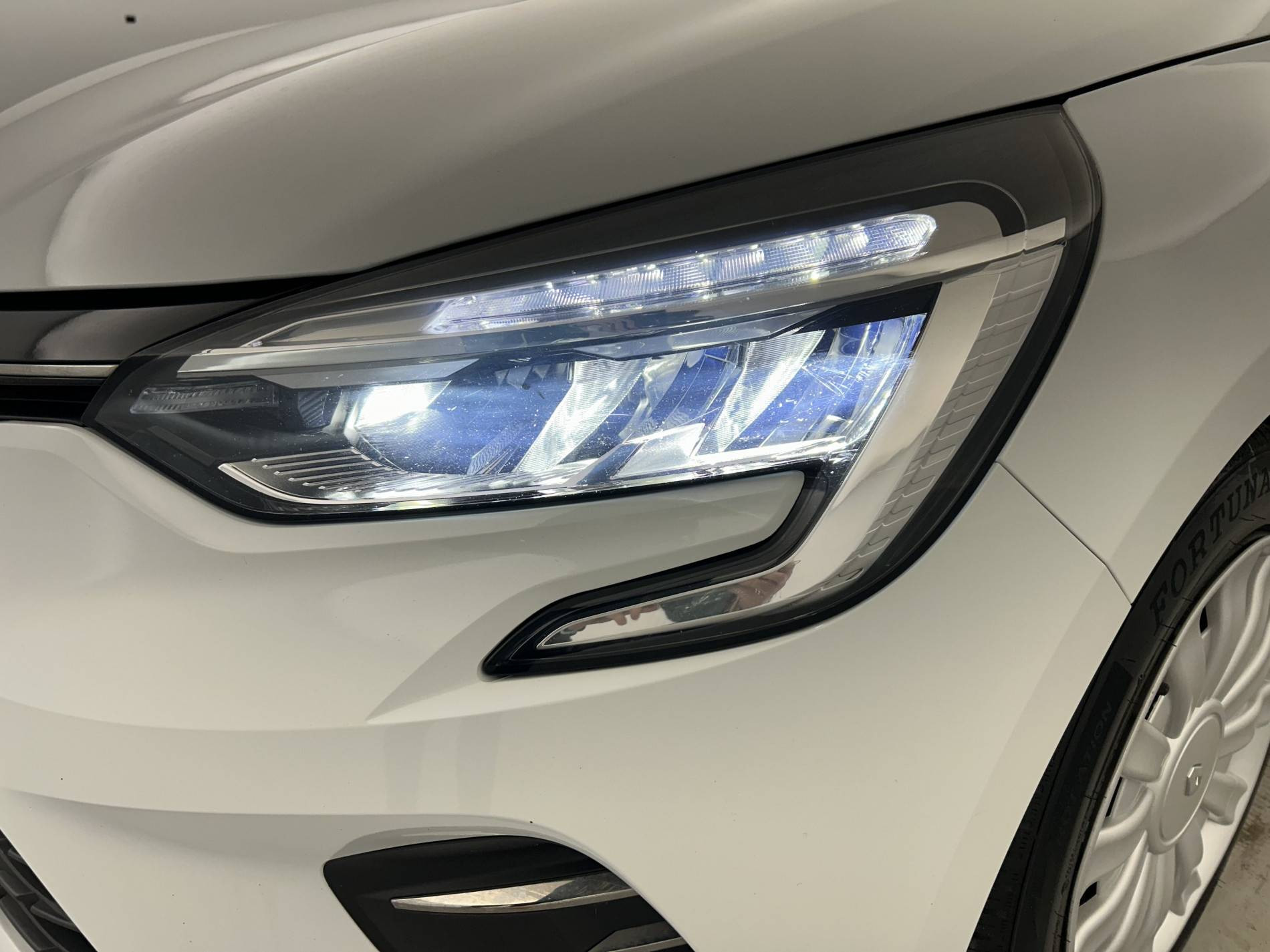 Vente en ligne Renault Clio 5 Clio Blue dCi 85 au prix de 12 990 €