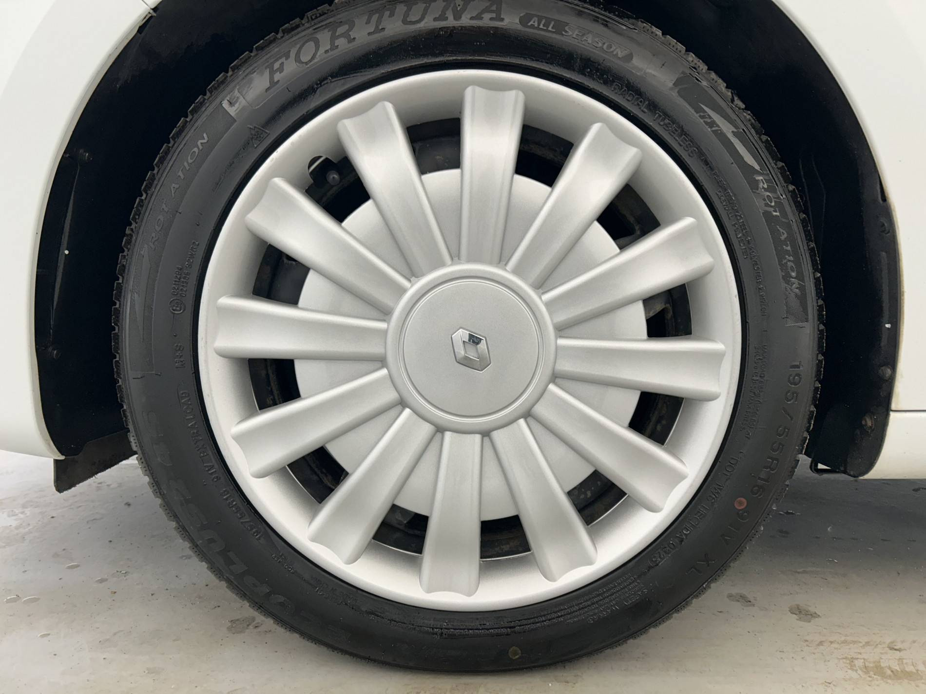 Vente en ligne Renault Clio 5 Clio Blue dCi 85 au prix de 12 990 €