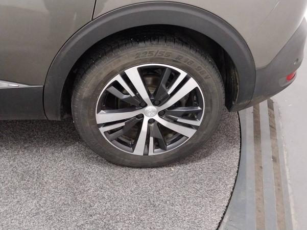Vente en ligne Peugeot 5008  BlueHDi 130ch S&S EAT8 au prix de 19 390 €