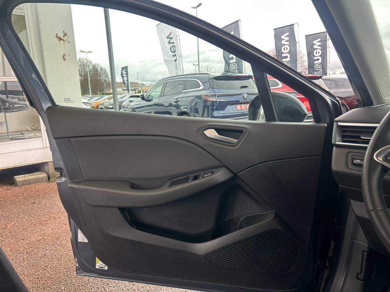 Vente en ligne Renault Clio 5 Clio Blue dCi 85 au prix de 14 290 €