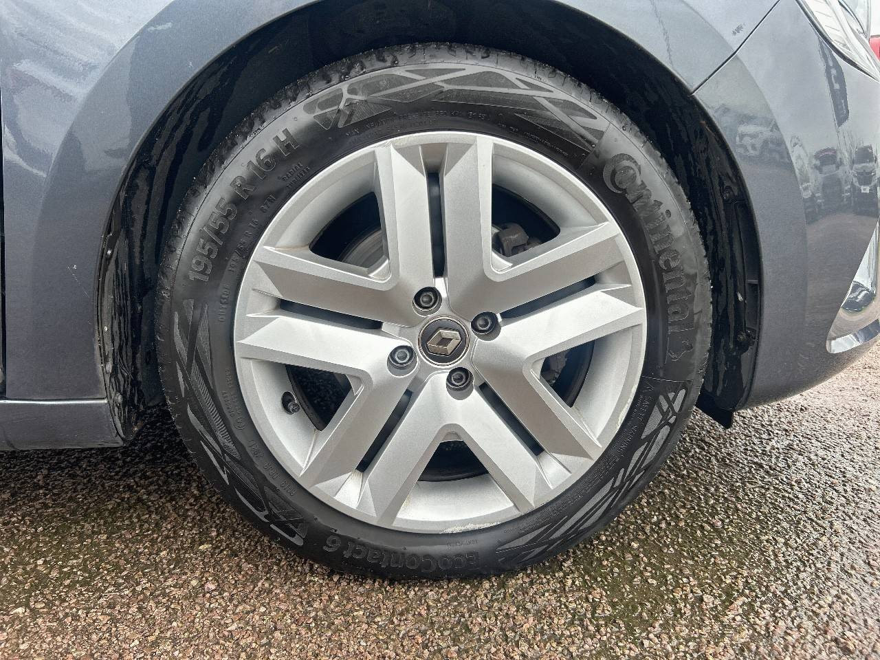 Vente en ligne Renault Clio 5 Clio Blue dCi 85 au prix de 14 290 €