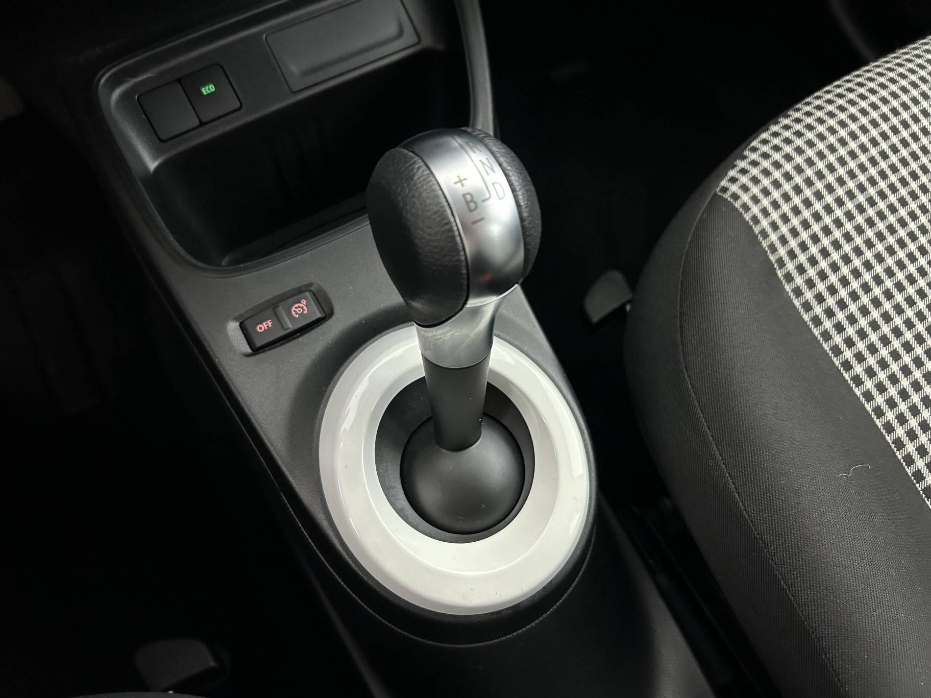 Vente en ligne Renault Twingo Electrique Twingo III E-Tech au prix de 10 790 €