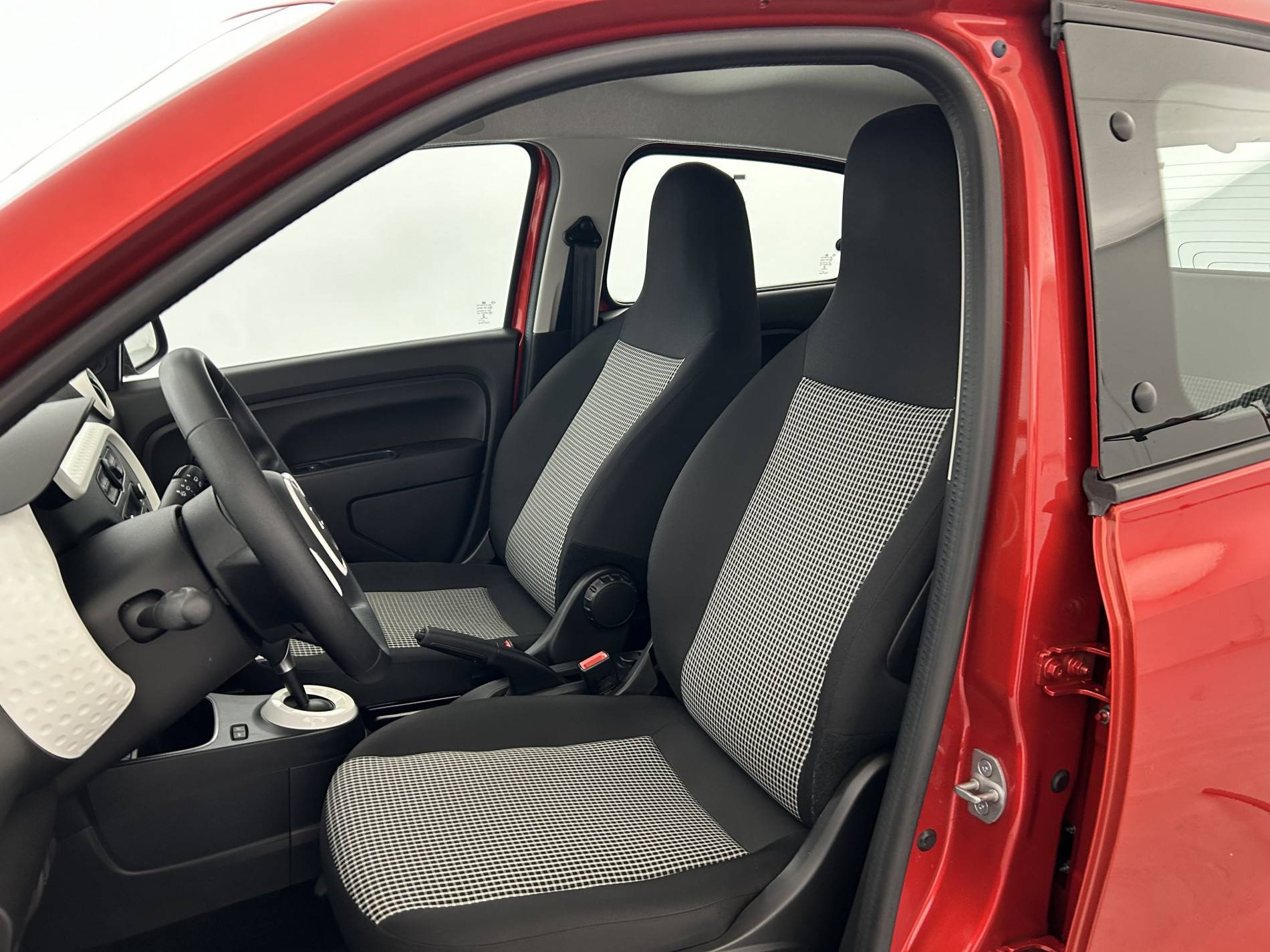 Vente en ligne Renault Twingo Electrique Twingo III E-Tech au prix de 10 790 €