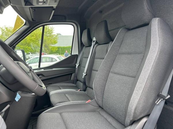 Vente en ligne Renault Master MASTER FGN TRAC 3T3 L2H2 BLUE DCI 130 au prix de 31 900 €