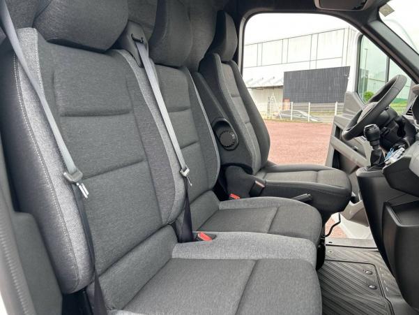 Vente en ligne Renault Master MASTER FGN TRAC 3T3 L2H2 BLUE DCI 130 au prix de 31 900 €