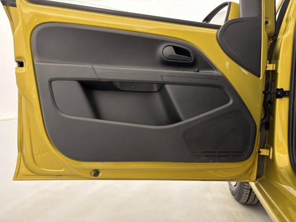 Vente en ligne Volkswagen E-Up  Electrique au prix de 10 990 €