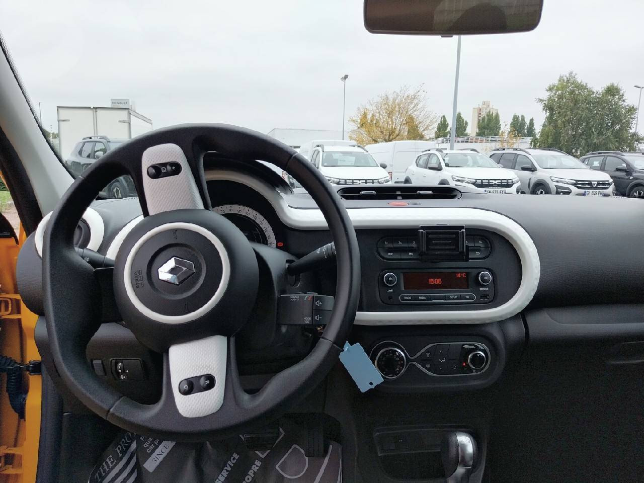 Vente en ligne Renault Twingo Electrique Twingo III E-Tech au prix de 11 490 €