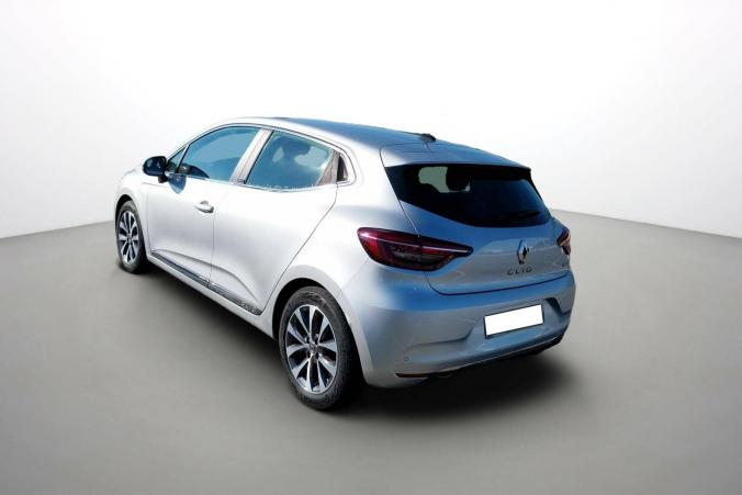 Vente en ligne Renault Clio 5 Clio E-Tech 140 au prix de 18 990 €