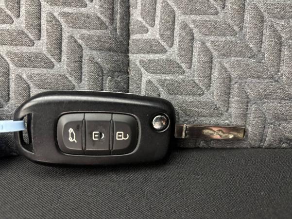 Vente en ligne Renault Clio 5 Clio TCe 90 - 21N au prix de 14 590 €
