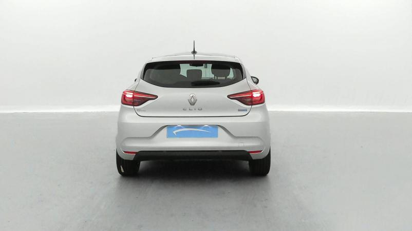 Vente en ligne Renault Clio 5 Clio E-Tech 140 - 21N au prix de 15 900 €