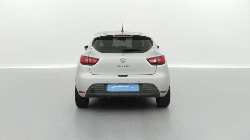 Vente en ligne Renault Clio 4 Clio dCi 90 E6C au prix de 12 990 €