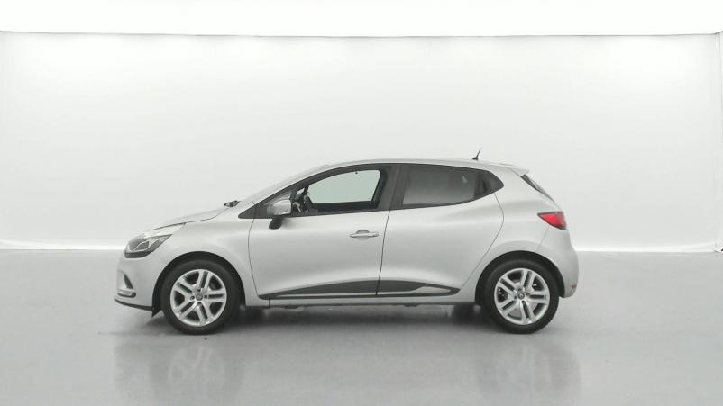 Vente en ligne Renault Clio 4 Clio dCi 90 E6C au prix de 12 990 €