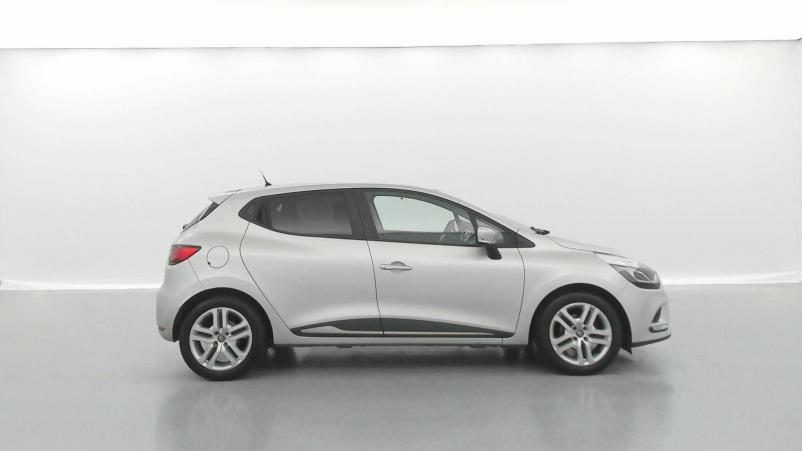 Vente en ligne Renault Clio 4 Clio dCi 90 E6C au prix de 12 990 €