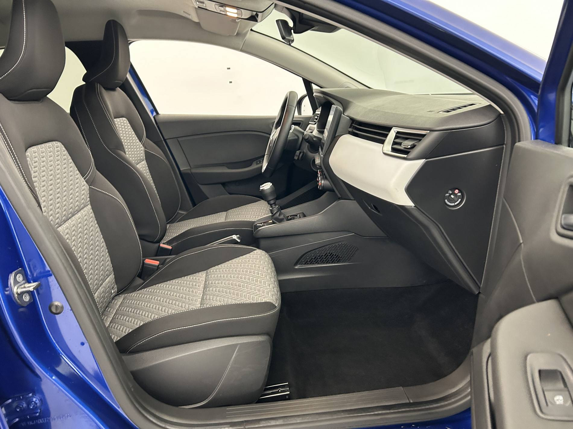 Vente en ligne Renault Clio 5 Clio TCe 90 au prix de 15 390 €