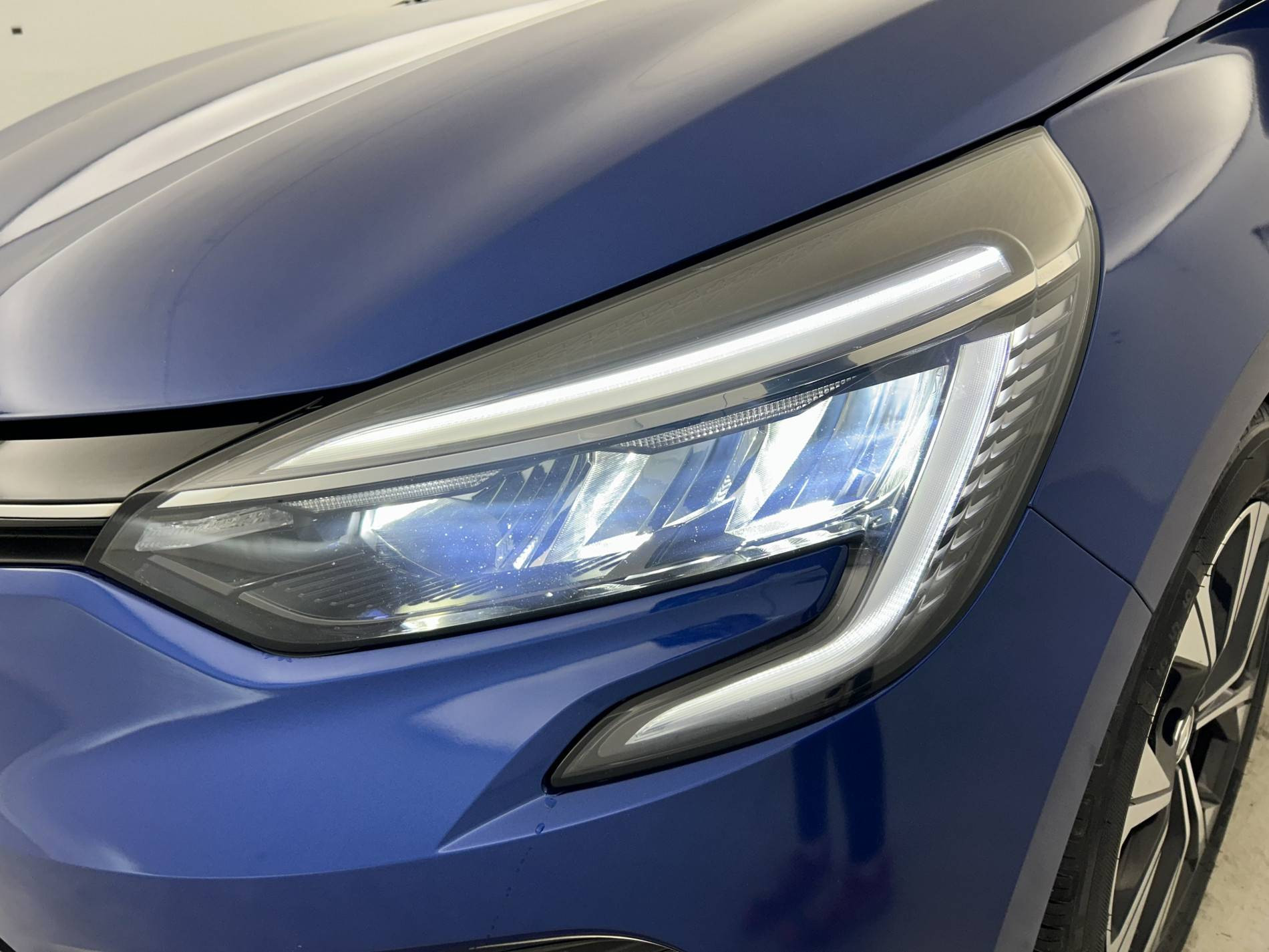 Vente en ligne Renault Clio 5 Clio TCe 90 au prix de 15 390 €