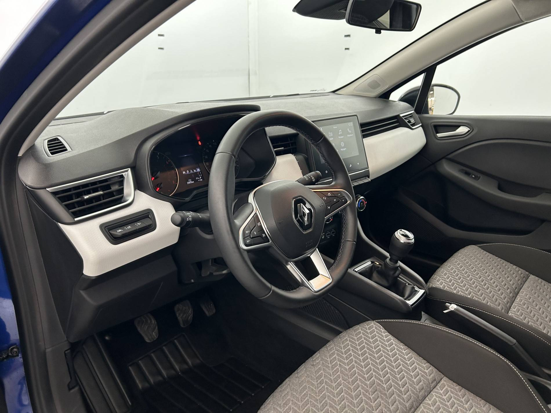 Vente en ligne Renault Clio 5 Clio TCe 90 au prix de 15 390 €