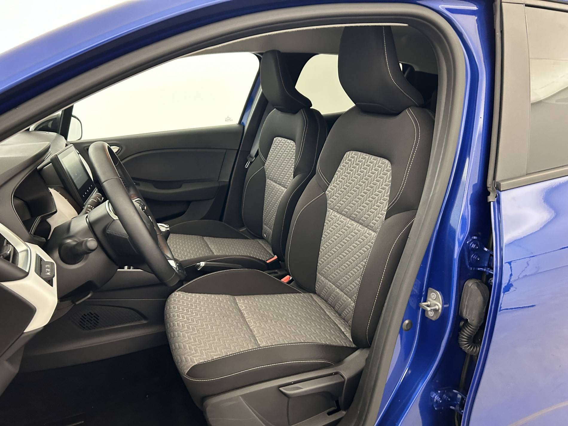 Vente en ligne Renault Clio 5 Clio TCe 90 au prix de 15 390 €