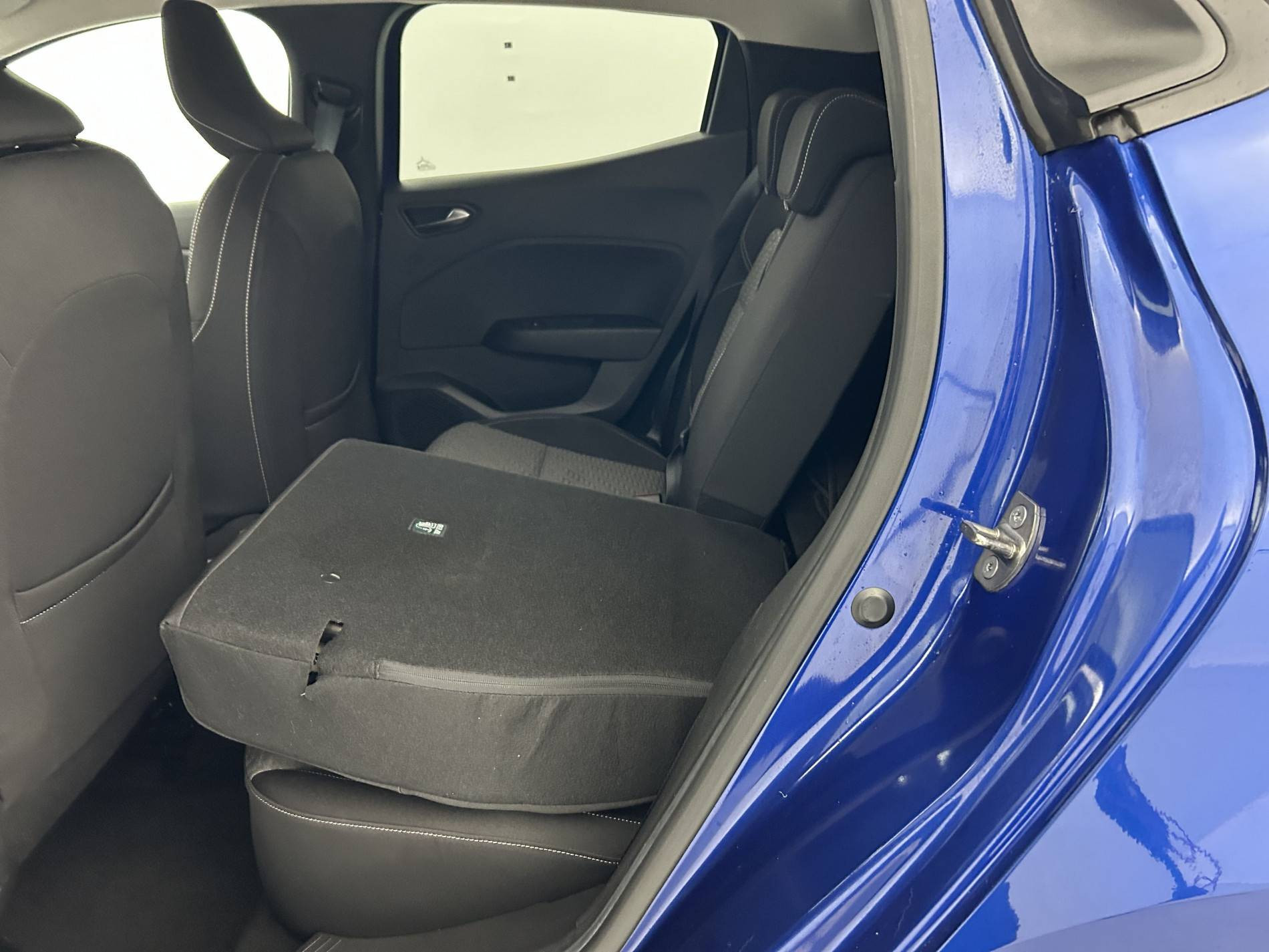 Vente en ligne Renault Clio 5 Clio TCe 90 au prix de 15 390 €