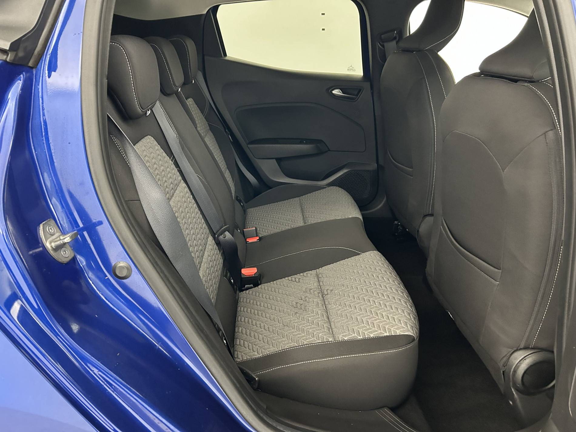 Vente en ligne Renault Clio 5 Clio TCe 90 au prix de 15 390 €