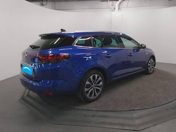 Vente en ligne Renault Megane 4 Estate  TCe 140 EDC au prix de 24 590 €