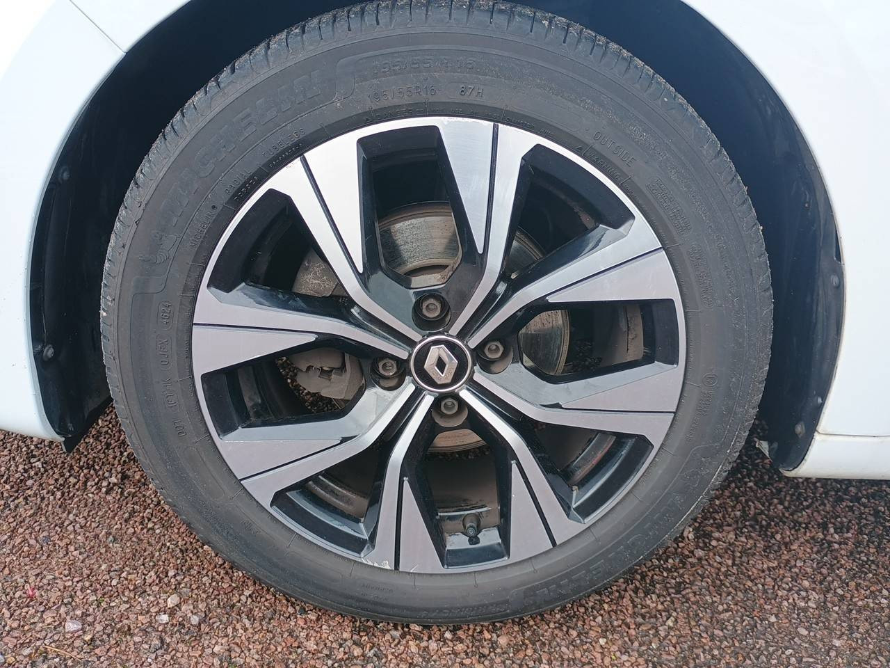 Vente en ligne Renault Clio 5 CLIO SOCIETE SCE 65 au prix de 12 990 €