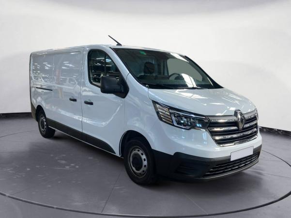 Vente en ligne Renault Trafic 3 Fourgon TRAFIC FGN L2H1 3000 KG BLUE DCI 130 au prix de 27 990 €