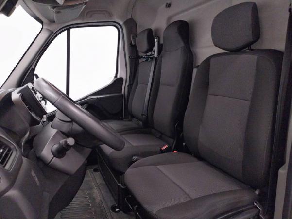 Vente en ligne Renault Master 3 Fourgon MASTER FGN TRAC F3300 L2H2 DCI 135 au prix de 20 890 €