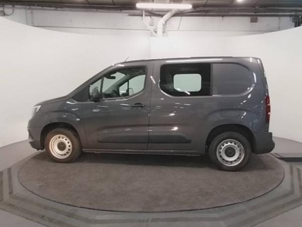 Vente en ligne Opel Combo Cargo  1.5 100 CH S/S L1H1 BVM5 STANDARD au prix de 15 990 €