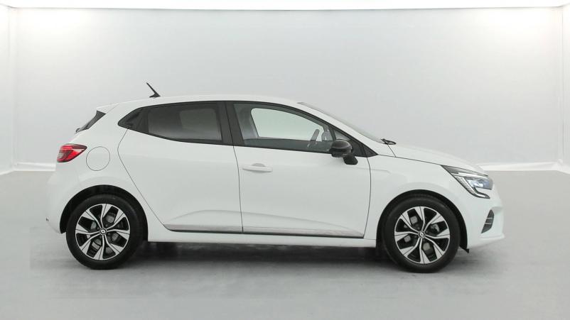 Vente en ligne Renault Clio 5 Clio Blue dCi 100 au prix de 17 590 €