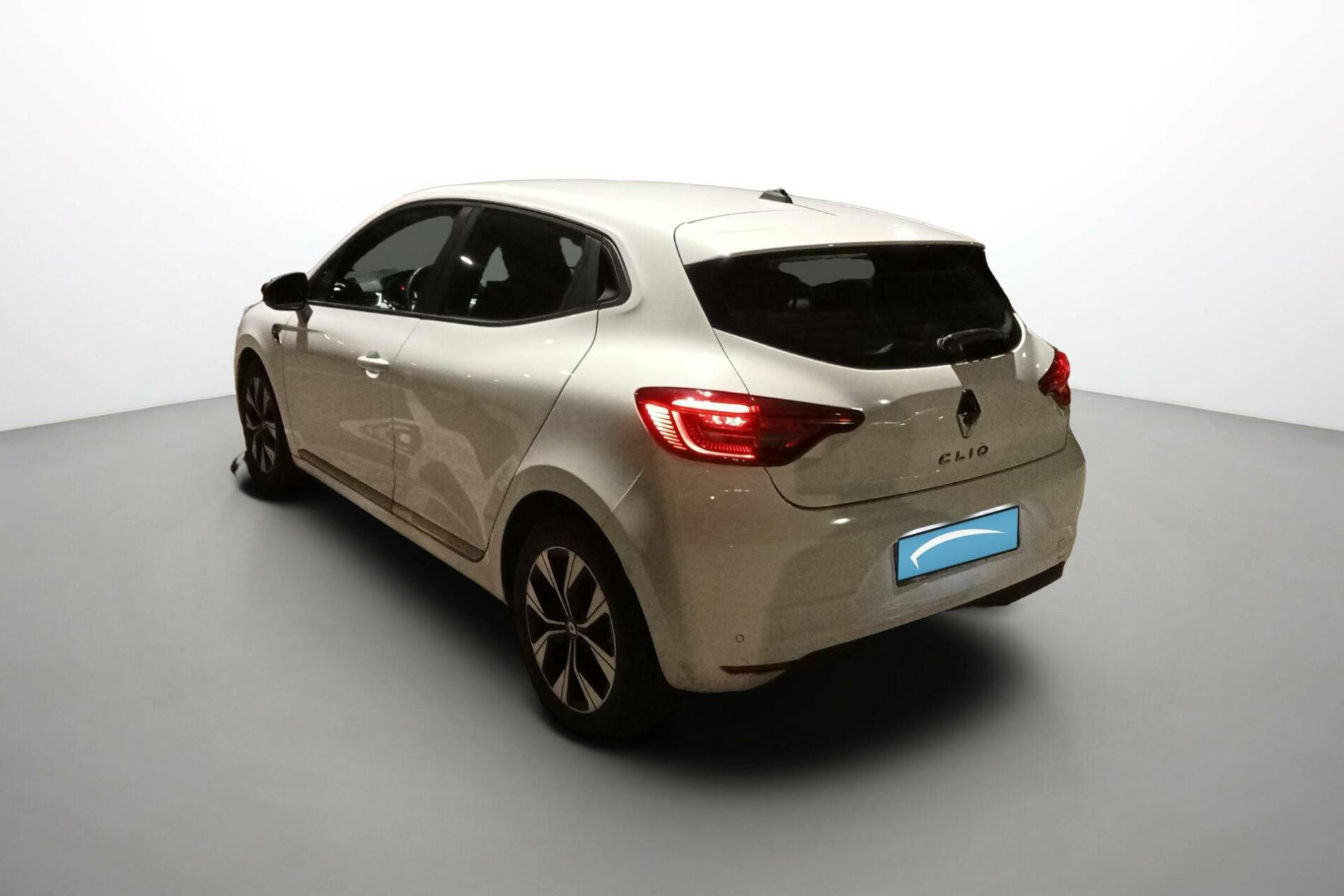 Vente en ligne Renault Clio 5 Clio TCe 90 - 21N au prix de 14 990 €