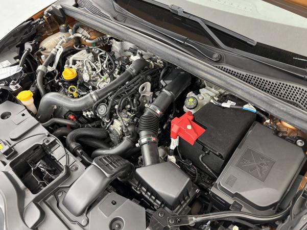 Vente en ligne Renault Captur  TCe 140 - 21 au prix de 17 990 €