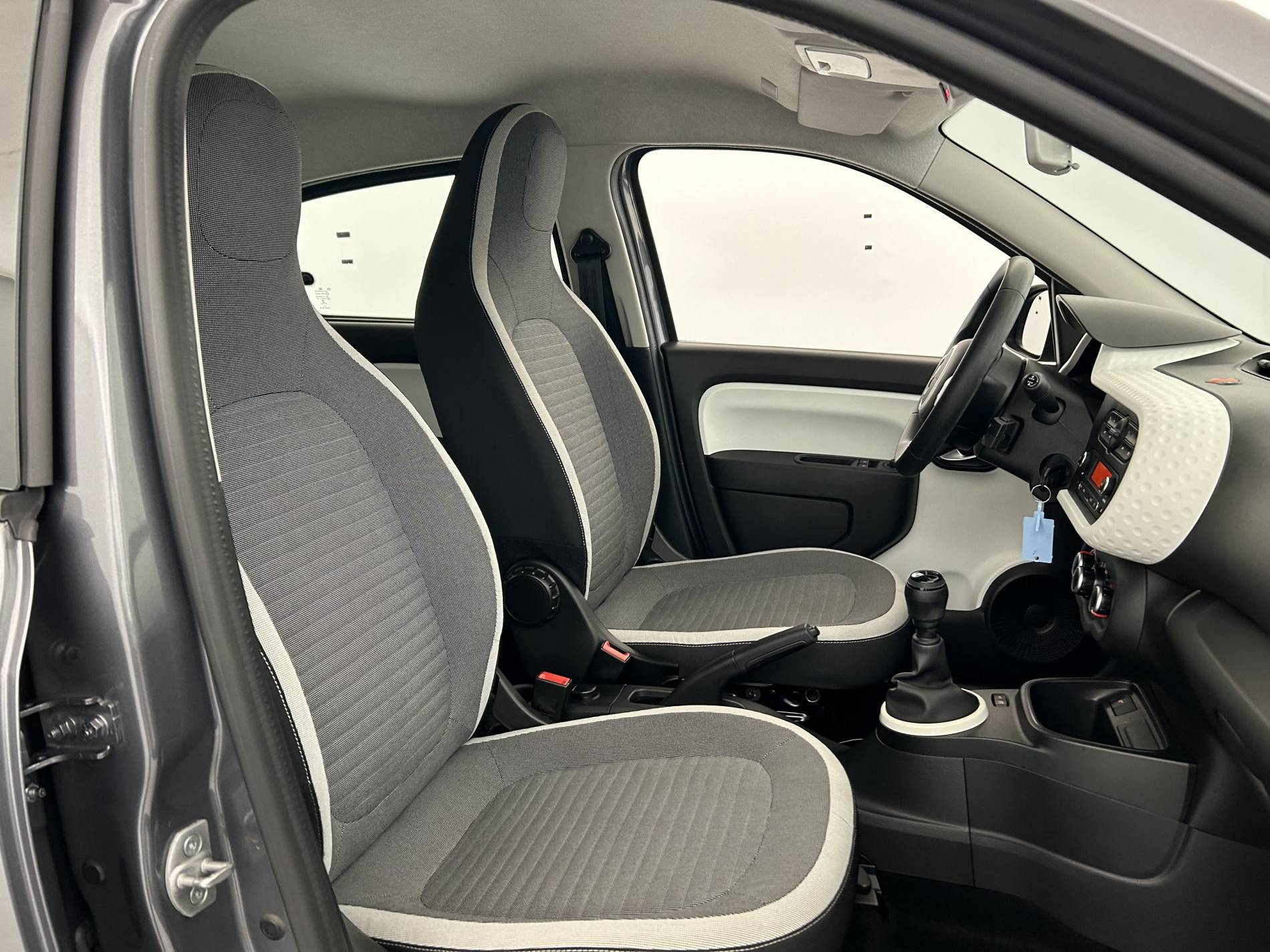 Vente en ligne Renault Twingo 3  SCe 65 - 21 au prix de 12 390 €