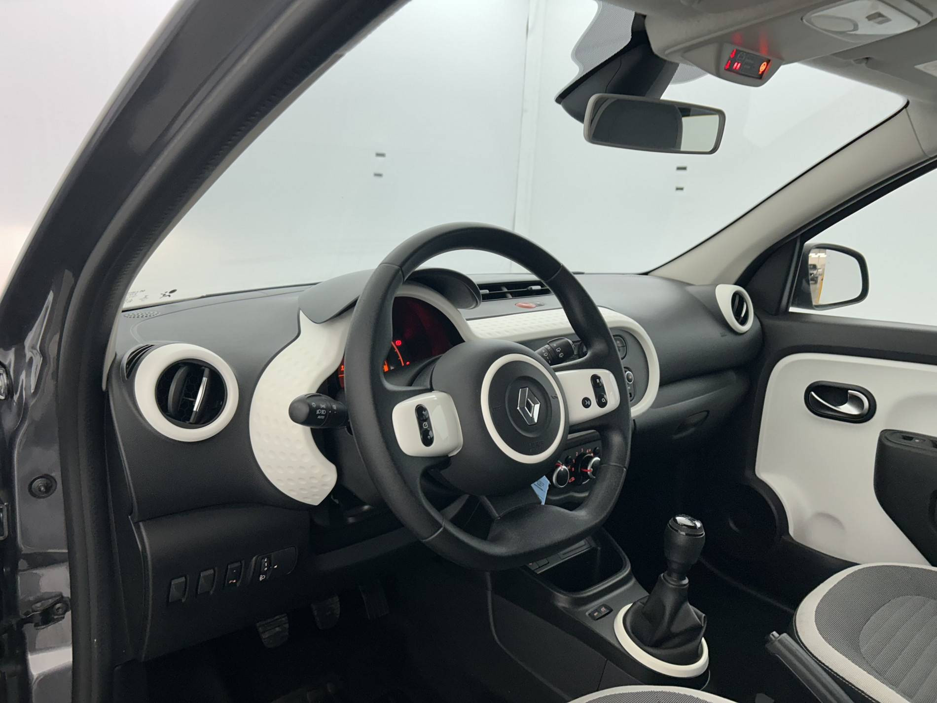 Vente en ligne Renault Twingo 3  SCe 65 - 21 au prix de 12 390 €