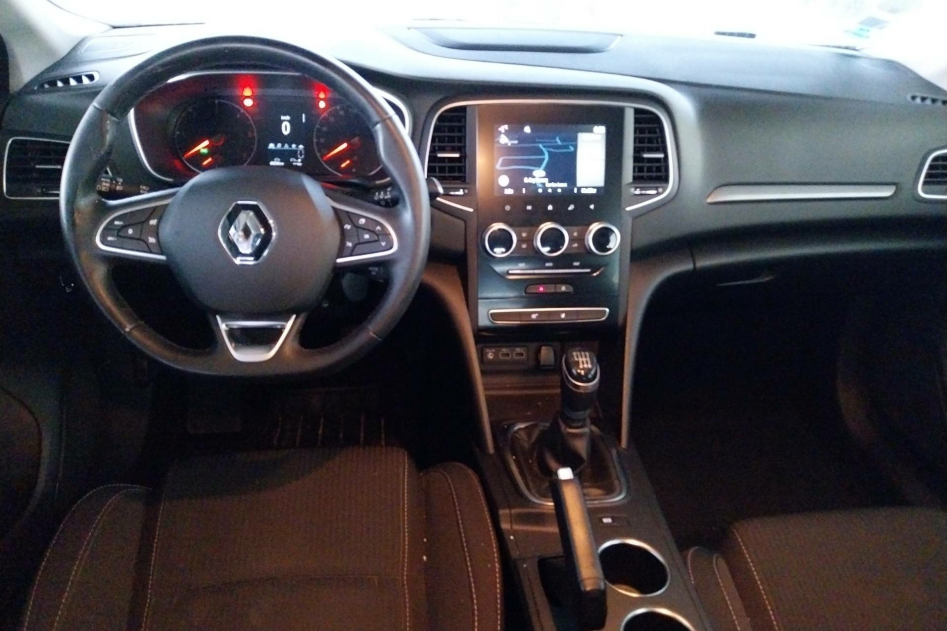 Vente en ligne Renault Megane 4 Mégane IV Berline Blue dCi 115 - 21B au prix de 16 990 €