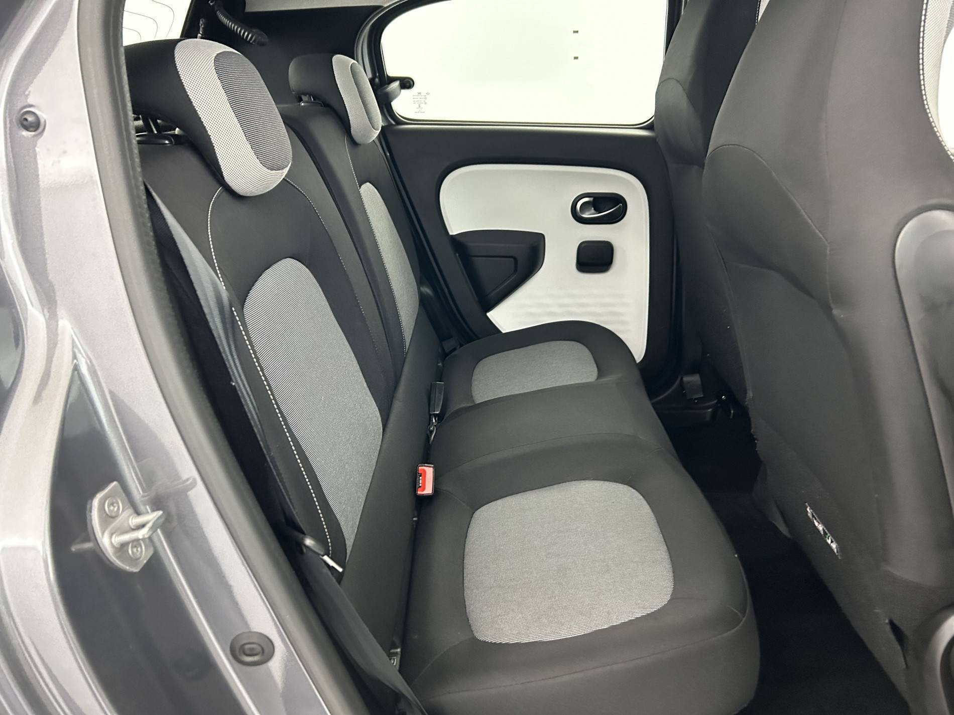 Vente en ligne Renault Twingo 3  SCe 65 - 21 au prix de 12 390 €