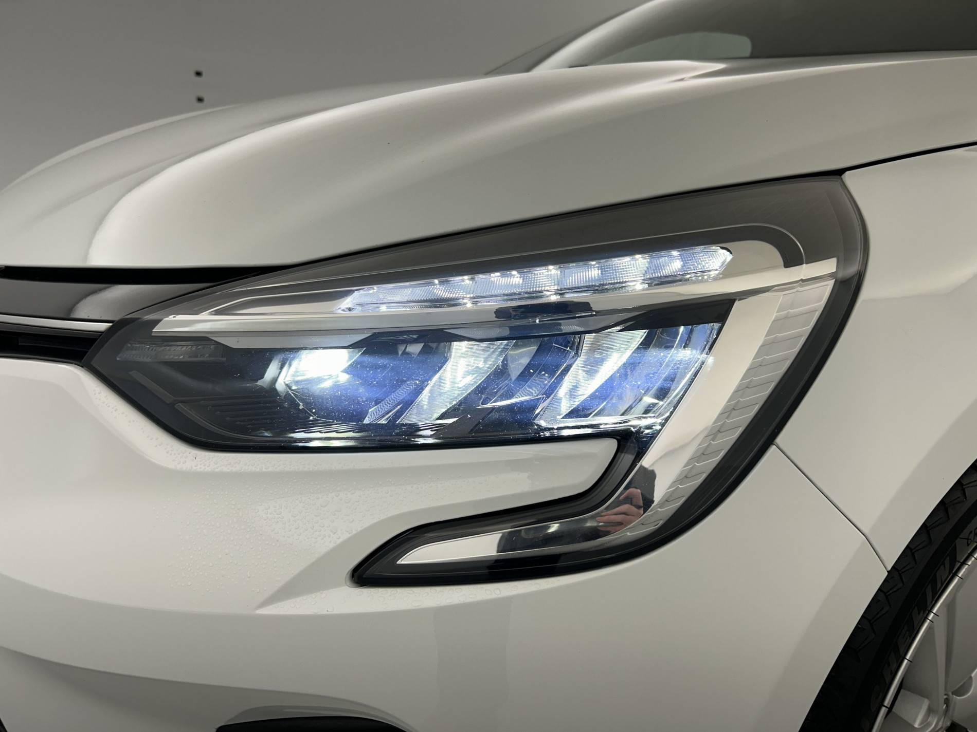 Vente en ligne Renault Clio 5 Clio TCe 90 X-Tronic - 21N au prix de 13 990 €